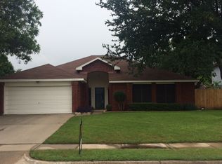 7104 McCoy Dr, Watauga, TX 76148