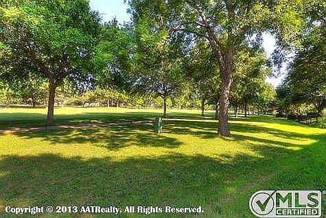 3rd image of 2731 Brookside Ln