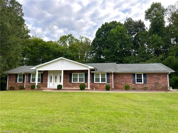 357 Double Creek Rd, Dobson, NC 27017