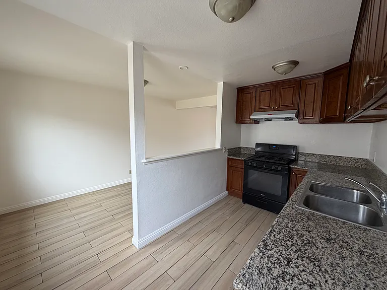 155 N Vecino Dr #159 — Photo 9