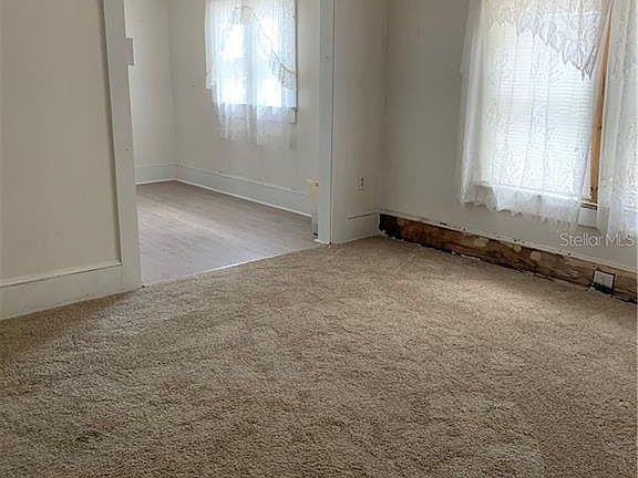 2nd image of 821 Connecticut Ave