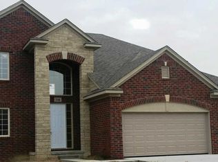 3151 Ramzi Ln, Auburn Hills, MI 48326