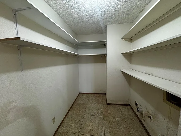 2606 Keswick Cv — Photo 9