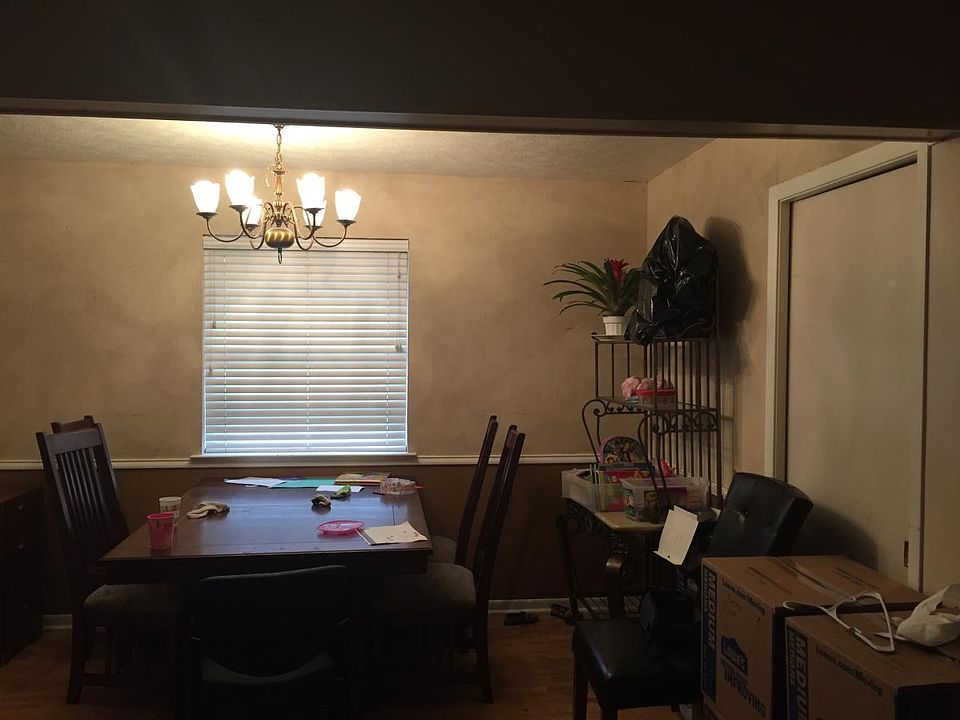 1st image of 1606 Charlotte Dr