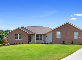 38 Buckhorn Ct, Heath, OH 43056