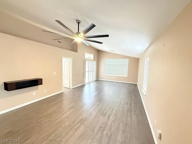 275 Macsnap Ave — Photo 17