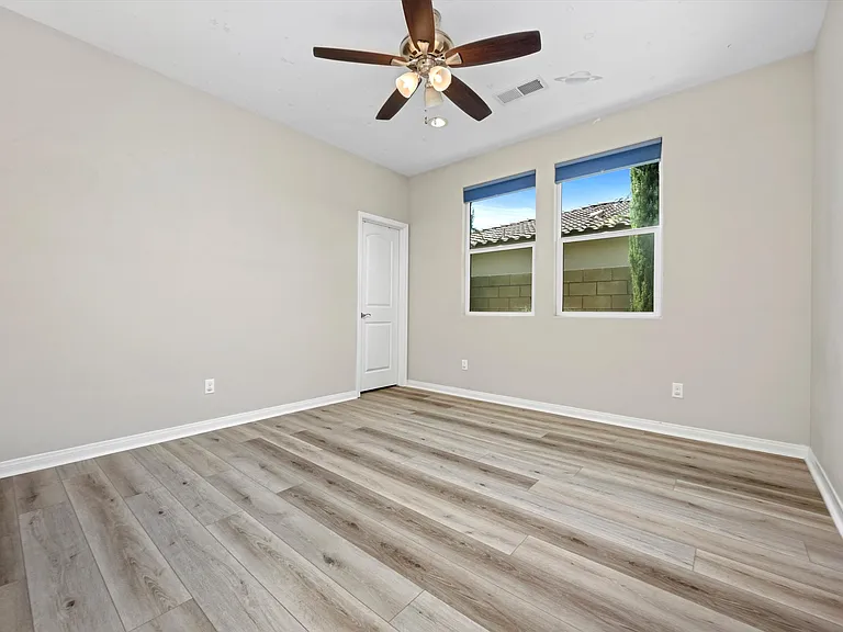 11009 Strathaven St — Photo 39