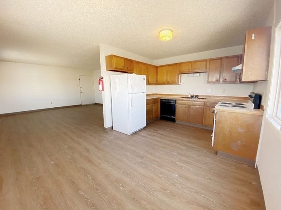 1st image of 400 W 34th Ave #4