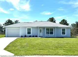 713 Lincoln Rd NE, Lake Placid, FL 33852