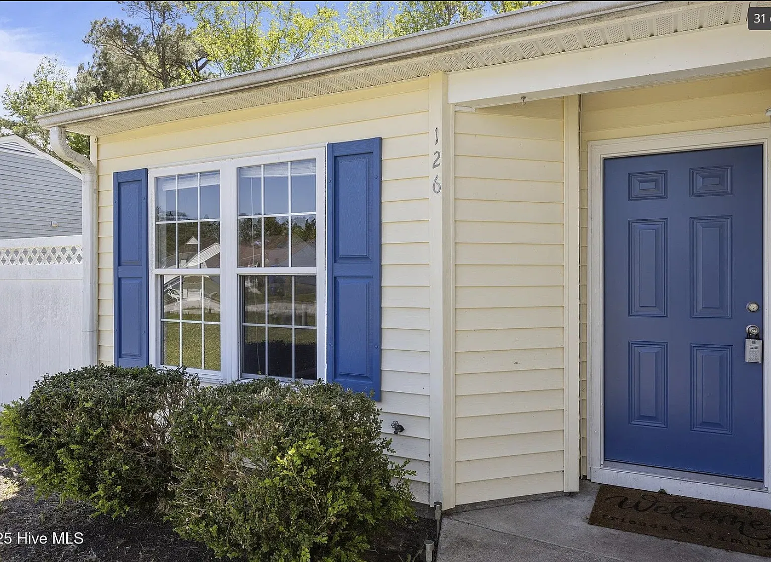 2 bed, 972 sqft, $1,400 — Photo 1