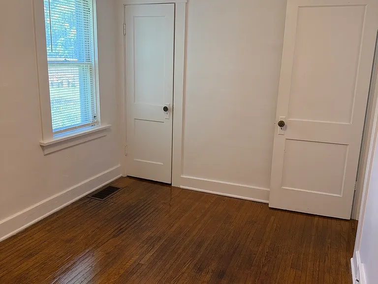 230 Miller St — Photo 12