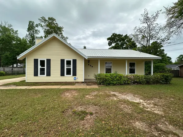 909 Yorktown Rd, Dothan, AL 36301