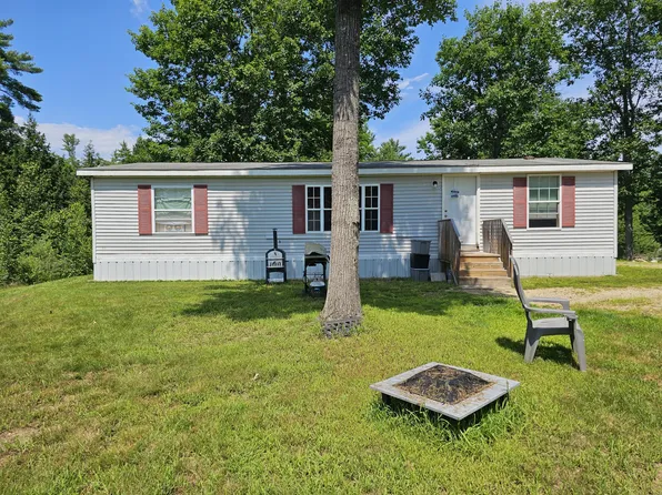 41 Clover Lane, Paris, ME 04281