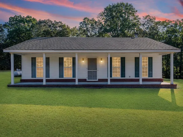 936 County Road 545, Rogersville, AL 35652