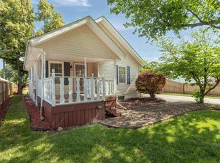 405 9th Ave, Silvis, IL 61282