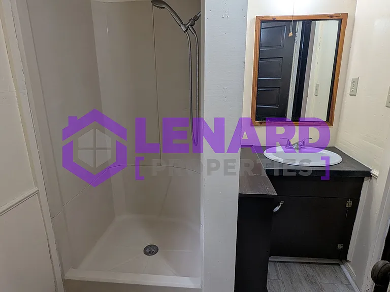 2123 N Taylor Ave — Photo 8