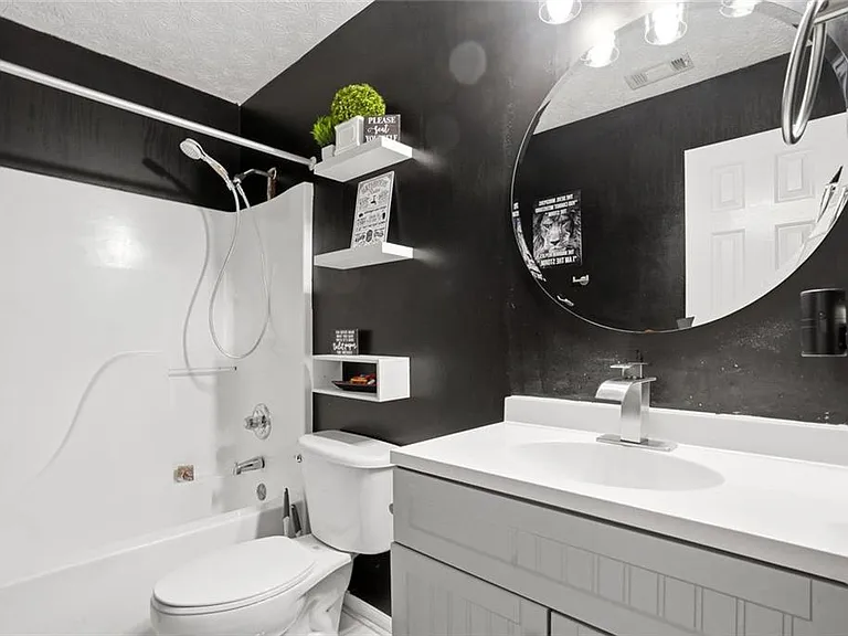 131 Homestead Way — Photo 8