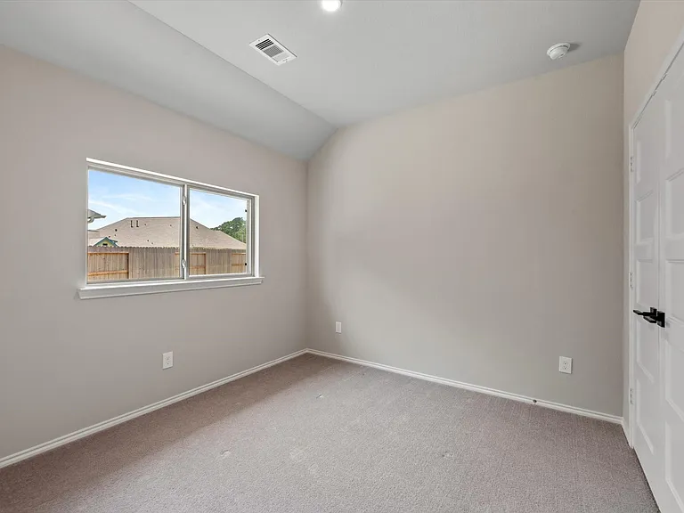 2901 Yaupon Grove Ln — Photo 24