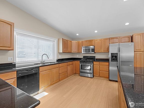 3rd image of 2230 Cherry Road