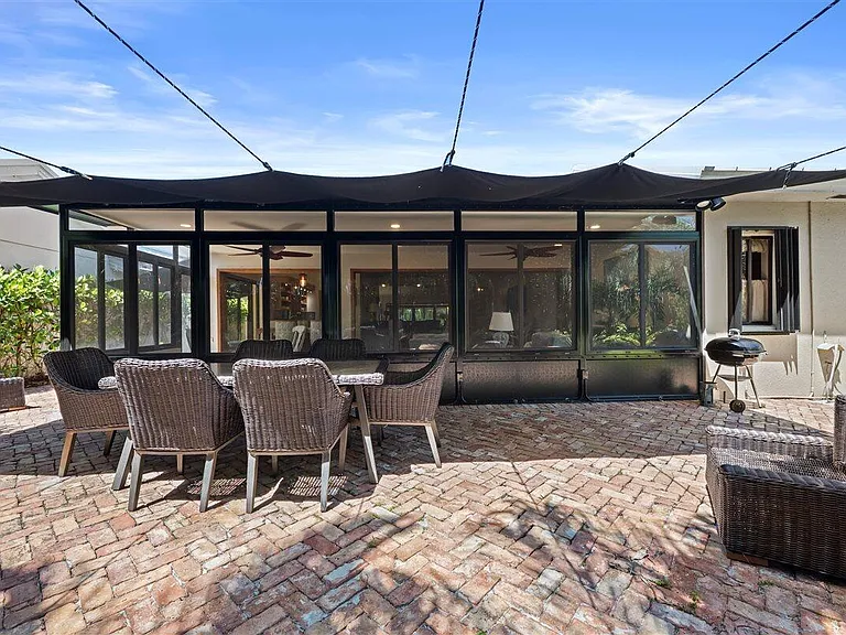 109 Seashore Dr — Photo 35