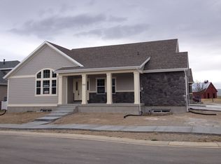 702 S Silver Leaf Dr, Mapleton, UT 84664