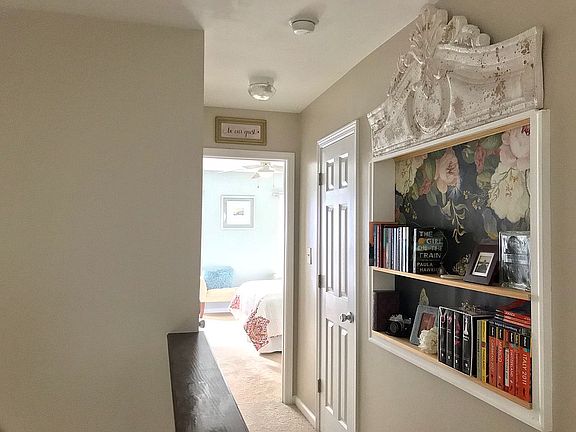 Hallway built in bookshelf