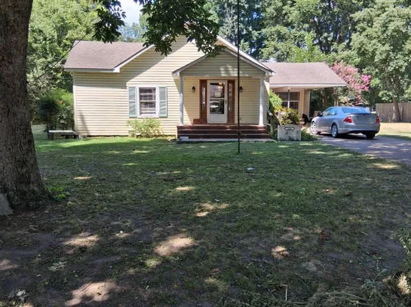 104 W 7th St, Leachville, AR 72438