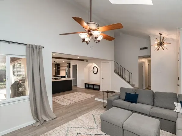 2116 Oak Brook Dr, Richardson, TX 75081