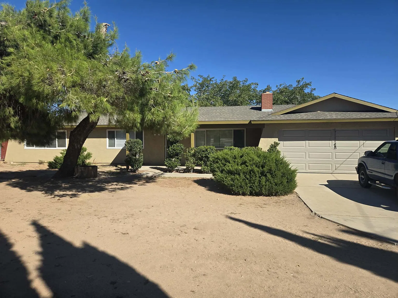 3 bed, 1800 sqft, $2,200 — Photo 3