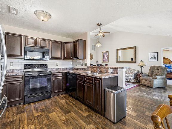 3rd image of 317 Palladium Dr.