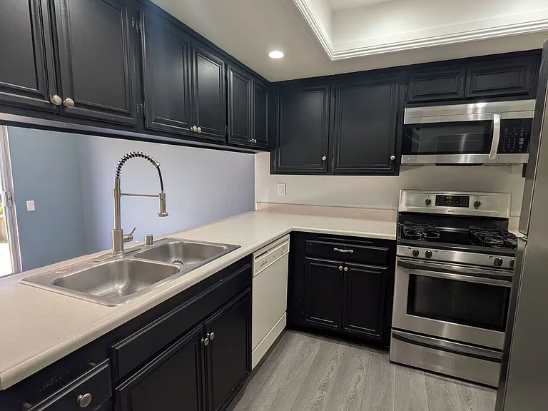1738 Lynne Dr #20 — Photo 4