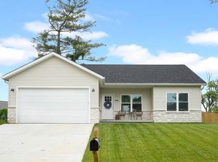 3815 W Raintree Dr, Bloomington, IN 47404