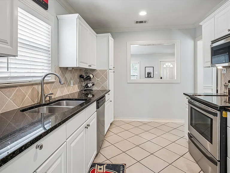 7038 Coronado Ave — Photo 8