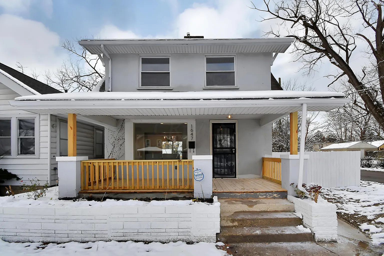 1647 Manchester Ave photo 1