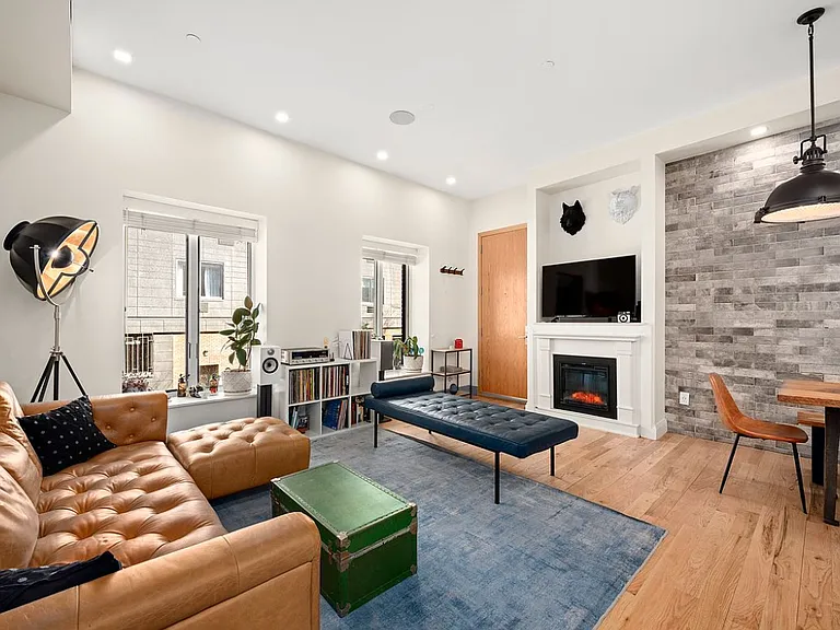 537 Court St #2A — Photo 3