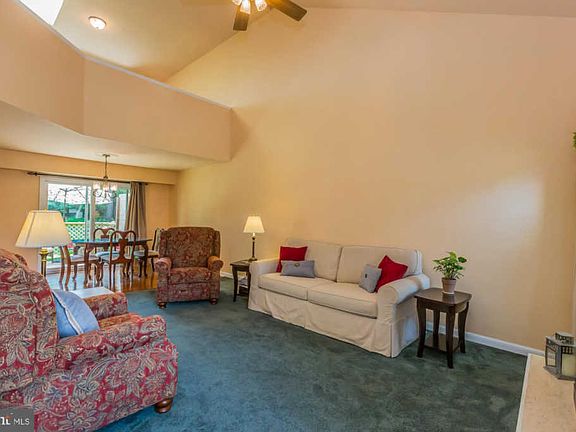 4th image of 16 Delancey Pl