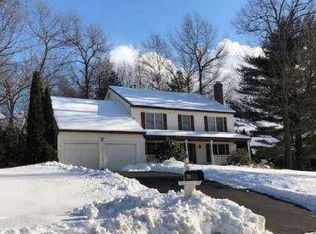 331 Mercer Ln, Windsor, CT 06095