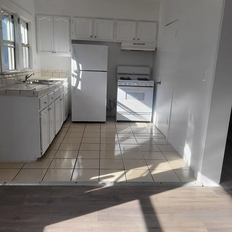1 bed, 1.0 bath, 900 sqft, $1,795 — Photo 2
