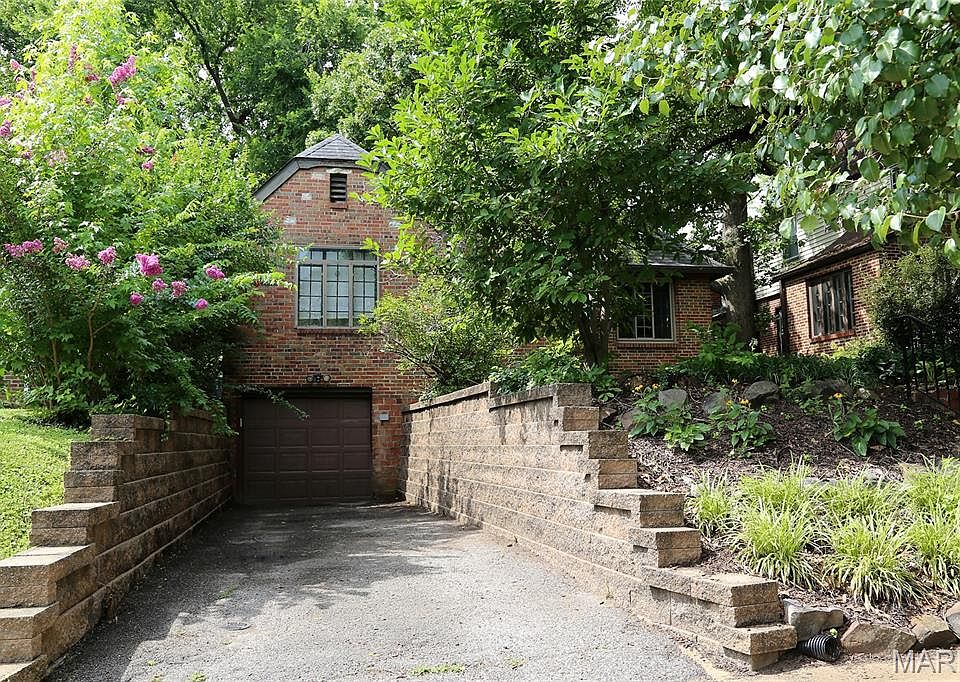 8788 Pine Ave, Saint Louis, MO 63144 | MLS #25080907 | Zillow