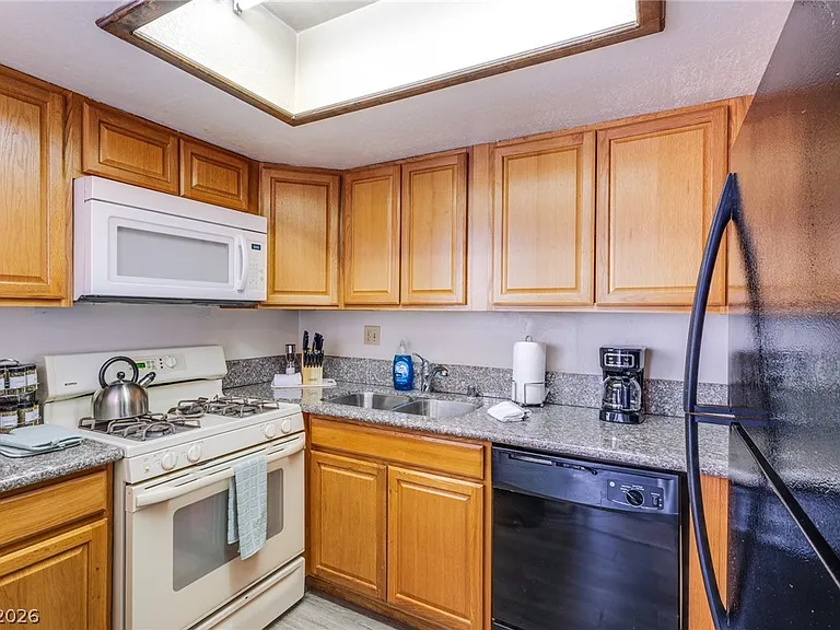 5240 Janfred Ct #1 — Photo 6