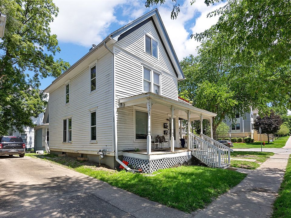 1st image of 530 E Washington St