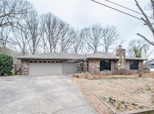 8981 Williams Rd, Rogers, AR 72756