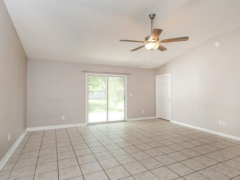 5337 Lacy Jane Way — Photo 4
