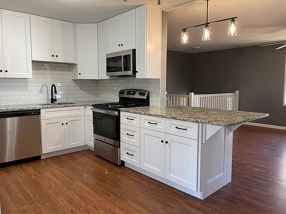 2nd image of 811 Port A Prince Ct