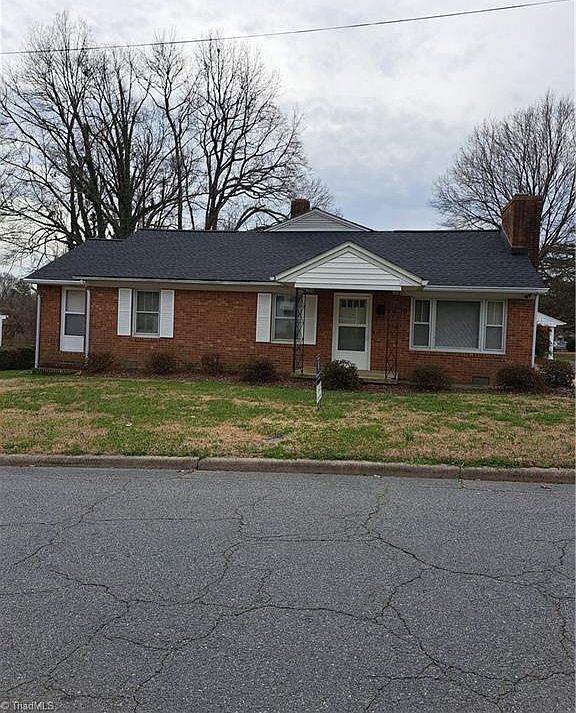 1st image of 2309 Maywood St