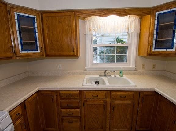 2nd image of 1327 Prospect Dr
