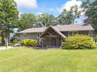 8543 S Lakeshore Dr, Rogers, AR 72756