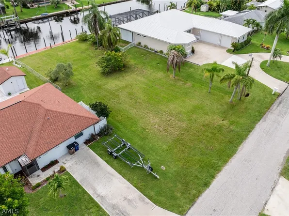 2138 Aruba Ave, Fort Myers, FL 33905