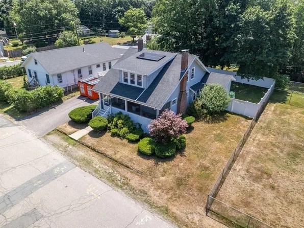 54 Sycamore St, Brockton, MA 02301