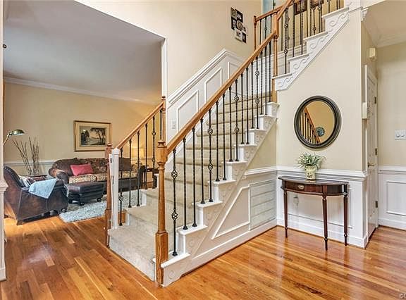 5th image of 8525 Brechin Ln